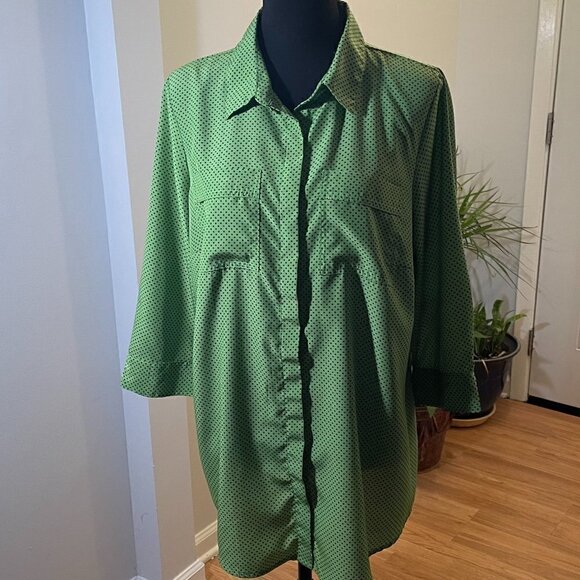Liz Claiborne Woman Three Quarter Sleeve Blouse, Green with Black Dots, … - Picture 2 of 5